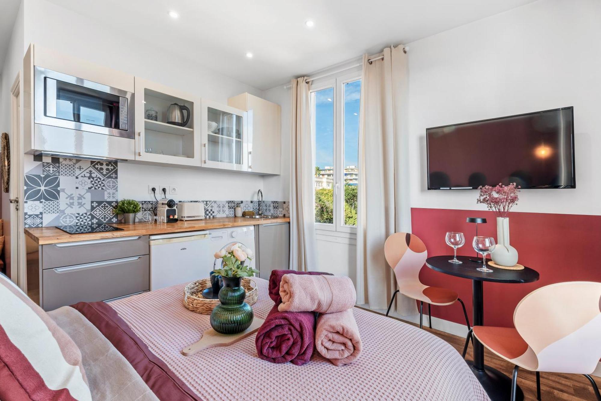 Nice Renting - Cambrai03 - Seaside Studio On The Promenade Des Anglais Εξωτερικό φωτογραφία